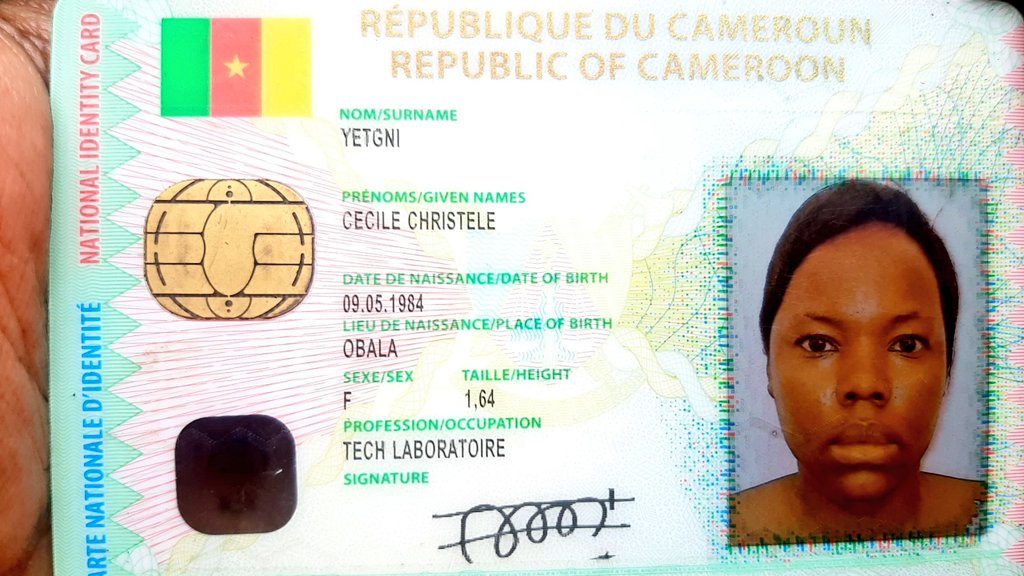leminlang's tweet photo. Nous avons retrouvé cette carte d'identité au restaurant 

Merci de RT, afin que la propriétaire puisse la récupérer https://t.co/pQpk3X7pyZ