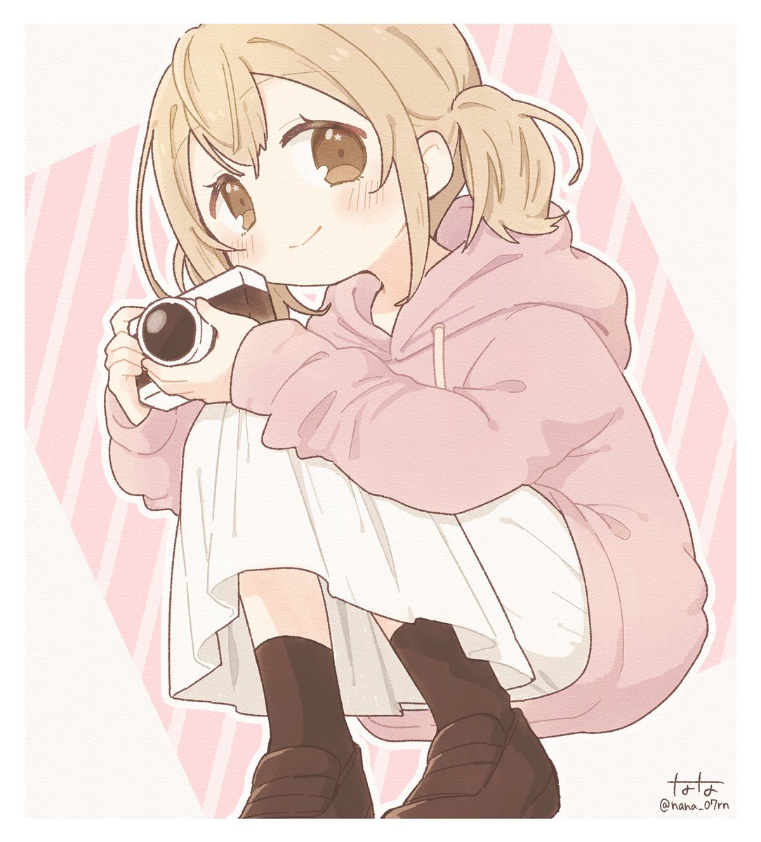 1girl solo hood holding camera smile holding camera  illustration images