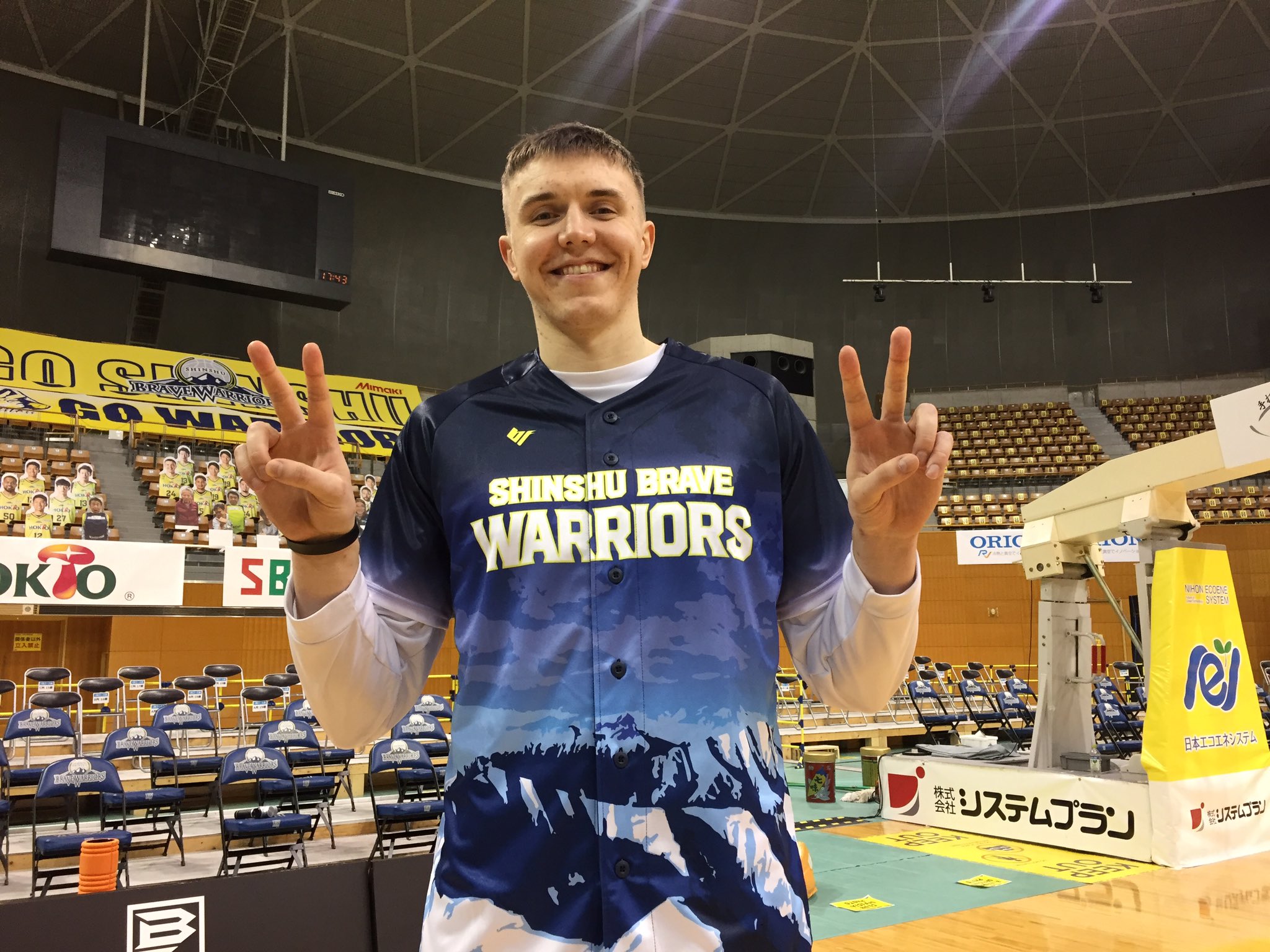 ブレイブウォリアーズ ユニフォーム 24 HAWKINSON ブレイブウォリアーズ ユニフォーム 24 HAWKINSON