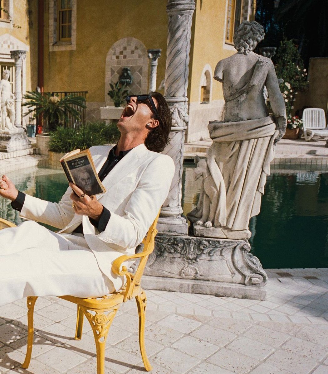 And I'm not tryna ruin your happiness
But darling don't you know that
I'm the only one for ya?