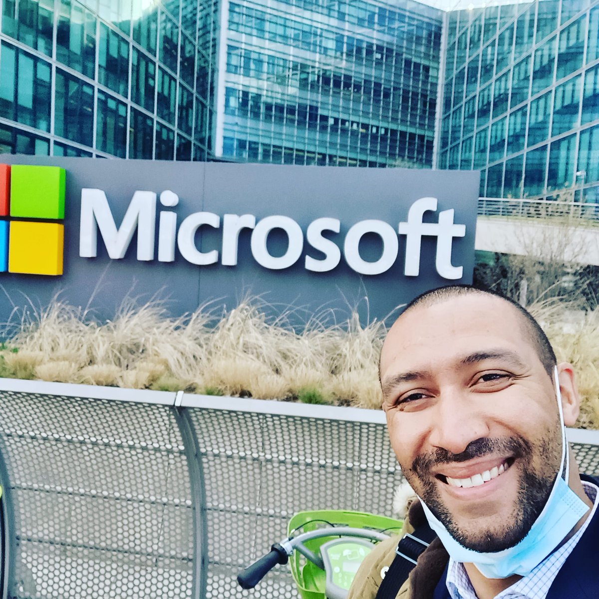 PaolineEKAMBI's tweet photo. 👉🏀🚀D’entraîneur de basket pro à consultant RH chez Microsoft...
Bravo et merci d'avoir été un de nos Early Adopter, pour ta confiance et ton soutien dans notre démarche @EmmanuelPinda @SportailCommuni @jpsiutat #sportailcommunity https://t.co/91BnUFjiAH