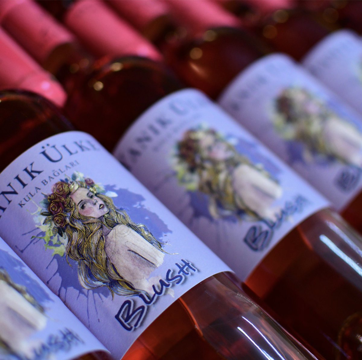 Bahar geldikçe günlerimiz renkli hale geliyor. Blush ile huzurlarınızdayız. 

Sipariş için: 
siparis@yanikulke.com
0236 847 21 21
0555 004 55 45