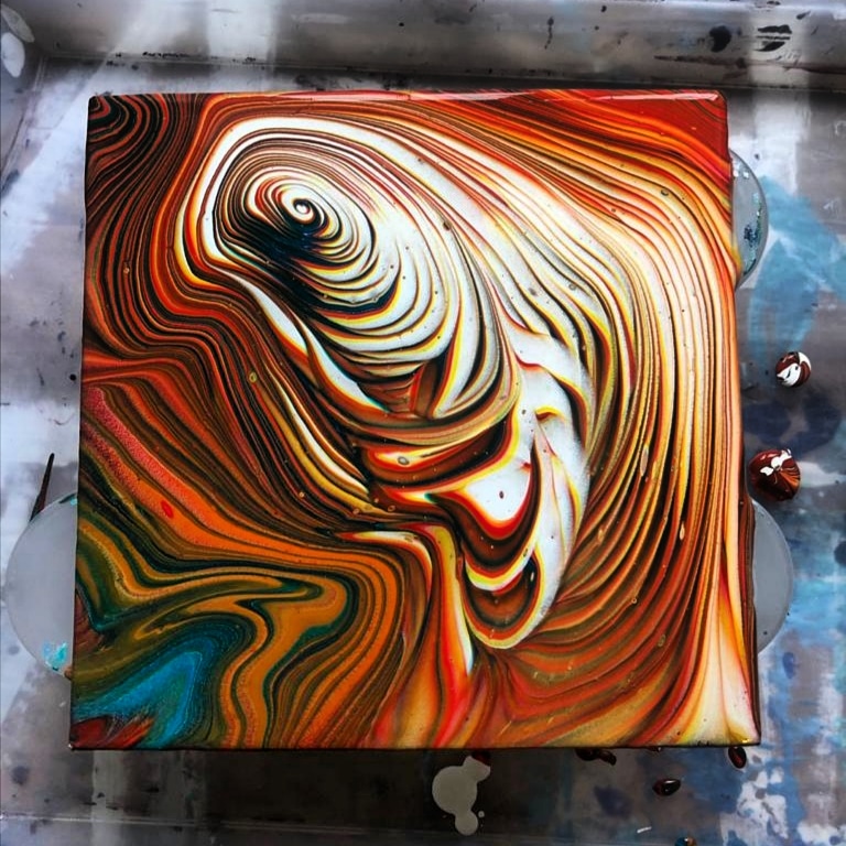 cubsflipflop's tweet photo. Finshed result #onepiece1009 #acrylicpourpainting #paintpouring #artist #art #ArtistOnTwitter #ringpour #rainbowcolours https://t.co/N7Pnjfnfer