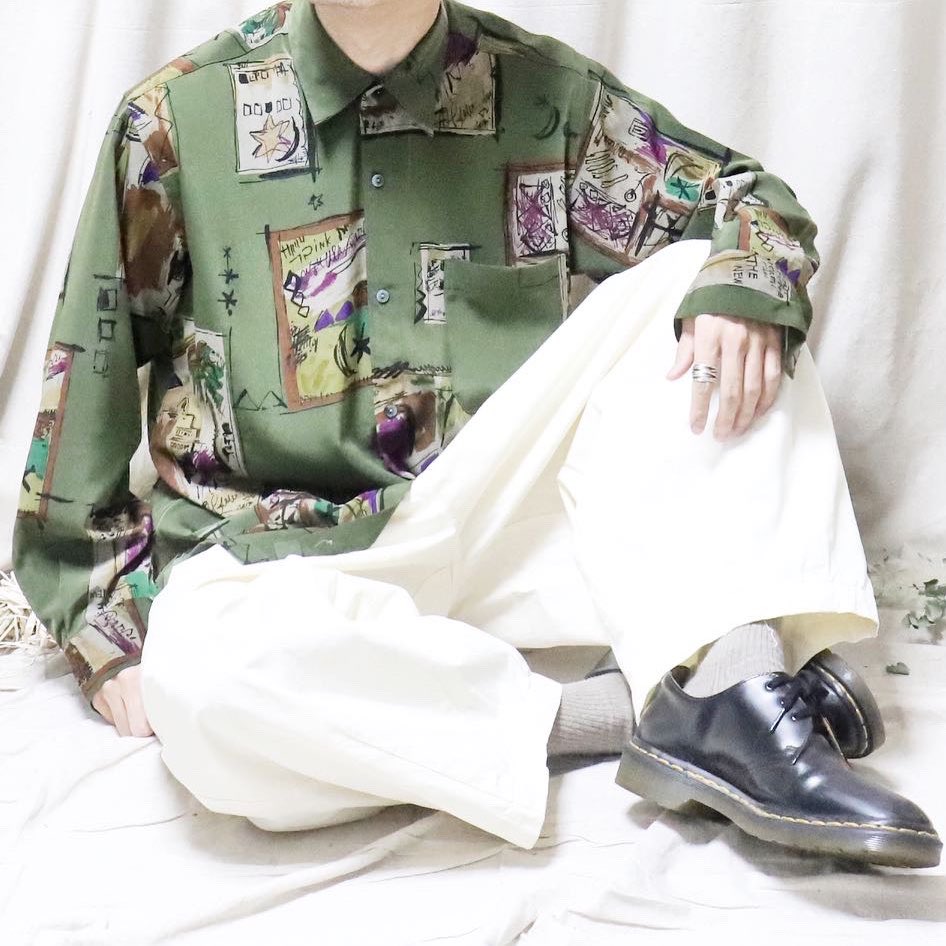liberteused's tweet photo. 4/3(土) 22:00から販売開始🔥🔥

☑︎"落書きのようなデザインがされた柄シャツ"

どこか可愛らしいデザインのアイテムです◎ https://t.co/aEdNztCW05
