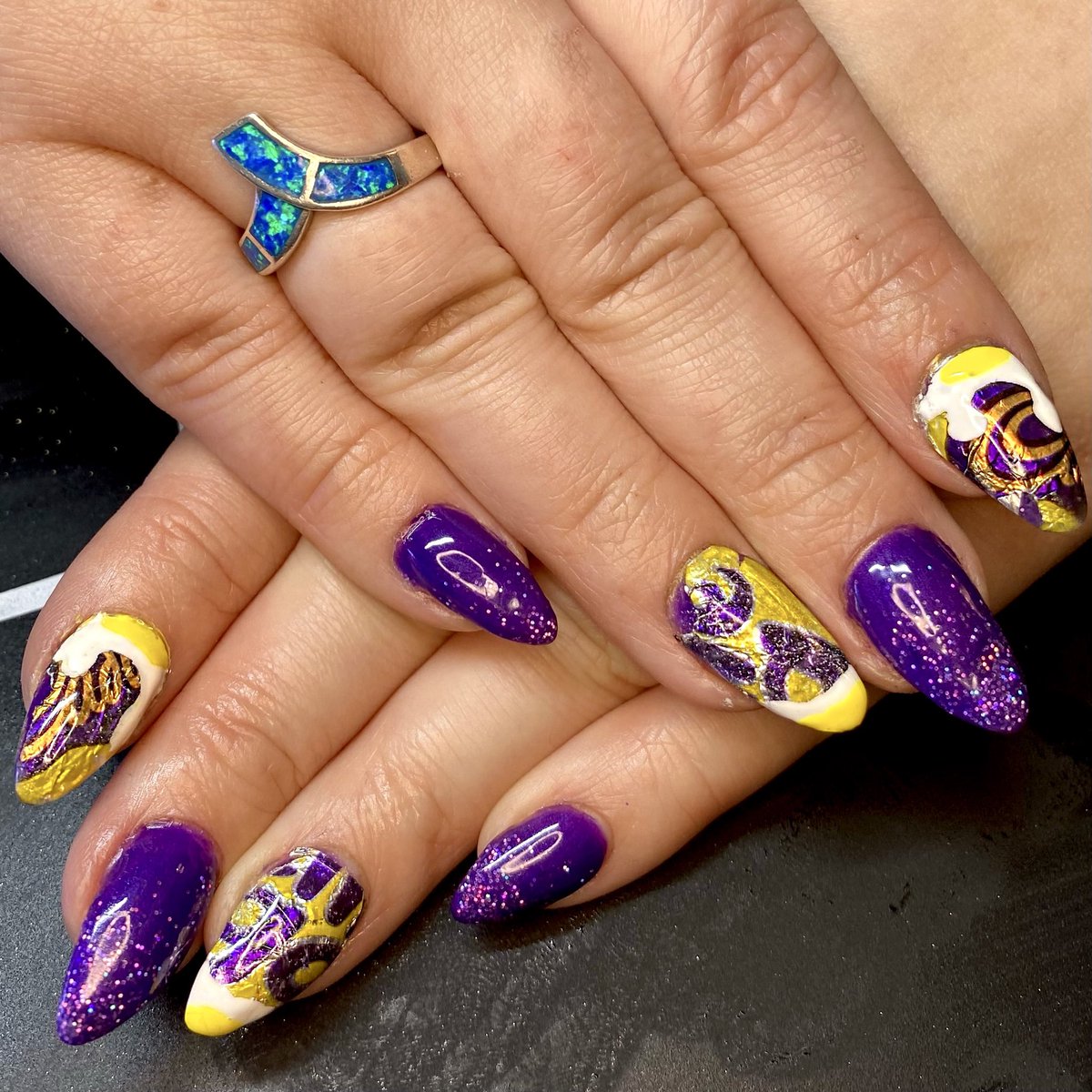 Easter nails 🐣 Wasn’t going to let this weekend go by without trying my hand at some appropriately Chocolatey nails! 🍫

Loving these <a href="/CadburyUK/">Cadbury UK</a> 
Creme Egg Nails using actual Creme Egg Wrappers! 

Using <a href="/PureNailsUK/">Pure Nails</a> Wisdom &amp; BeWisdom Glitter

#nails #nailart #cremeegg #gelnails