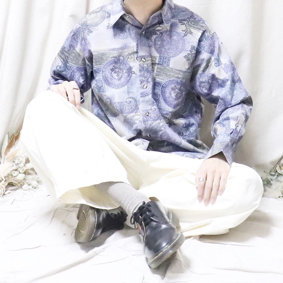 liberteused's tweet photo. 4/3(土) 22:00から販売開始🔥🔥

☑︎"レトロなデザインの柄シャツ"

水色とパープルの中間色のような色合いです◎ https://t.co/v73N1FSiGs