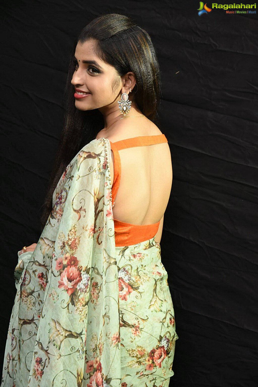 Anchor Shyamala Collections, Who is Syamala? , TV Anchor Syamala Hot iiQ8