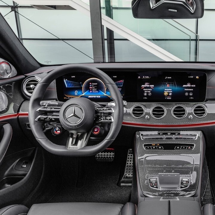 MercedesBenz's tweet photo. [Kraftstoffverbrauch kombiniert: 8,8–8,5 l/100 km | CO₂-Emissionen kombiniert: 200–194 g/km | https://t.co/s95yKNytGO | Mercedes-AMG E 53 4MATIC+ Limousine]

The perfect balance of style and performance inside out.

Via @MercedesAMG
#MercedesAMG #AMG #DrivingPerformance #E53 https://t.co/qYWYP9ZYTh