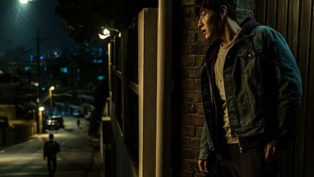 netflixreviewTH's tweet photo. Forgotten (2017) ยังเป็นหนังเกาหลีที่ (โคตร) หักมุมและพีคมากๆ ใน Netflix เรื่องของ พี่น้องคู่นึง ที่อยู่ดีดีคนพี่ถูกลักพาตัวไป พอผ่านกลับไป 19 วัน เขาก็กลับมาที่บ้านโดยที่จำอะไรไม่ได้เลย ที่แปลกไปกว่านั้นท่าทีของเขากลับแปลกไป หักมุมมาก ต้องดู!

https://t.co/vnvwew2UBN

#NetflixTH https://t.co/sBgdkegK9z