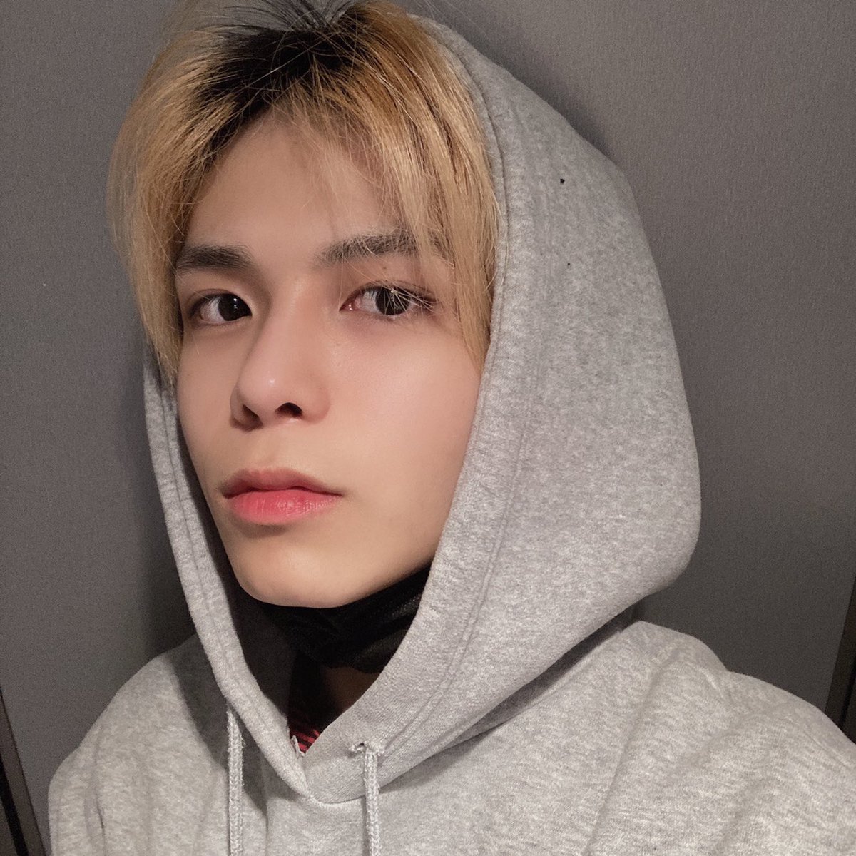 ELASTofficial's tweet photo. 오늘은 진짜 셀카 ㅎㅎ 

#ELAST #엘라스트 #YEJUN #예준 https://t.co/ED9YHeHmp5