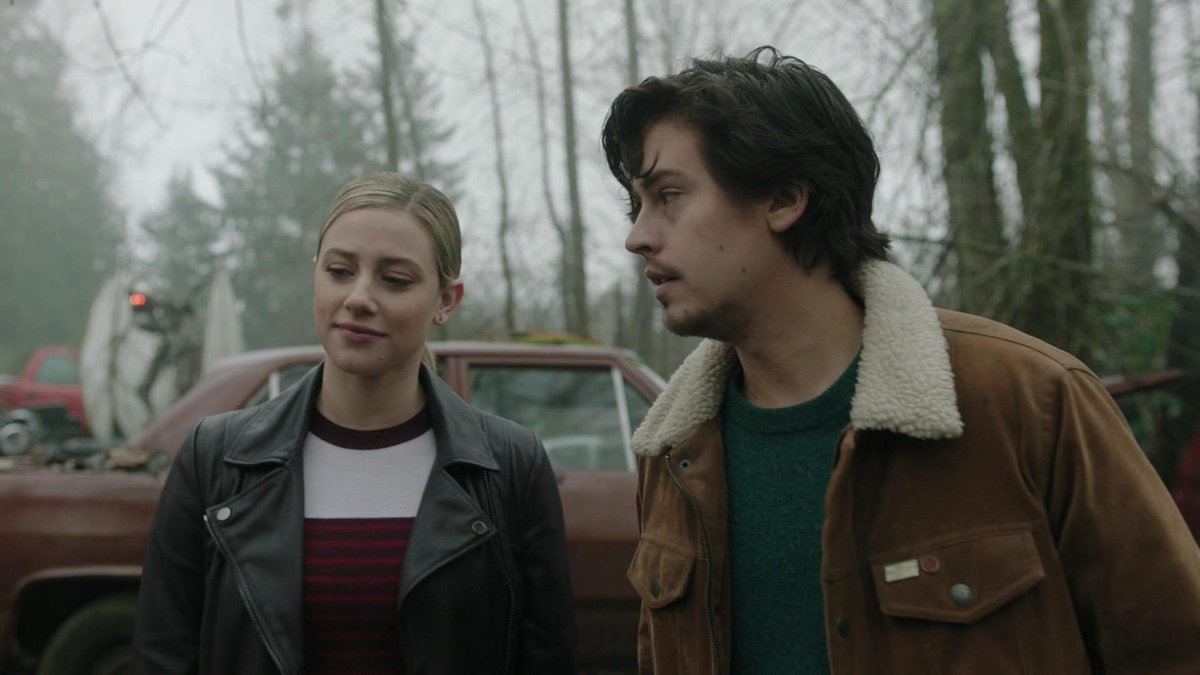 BugheadUpdates's tweet image. “bughead is about mending.” #riverdale