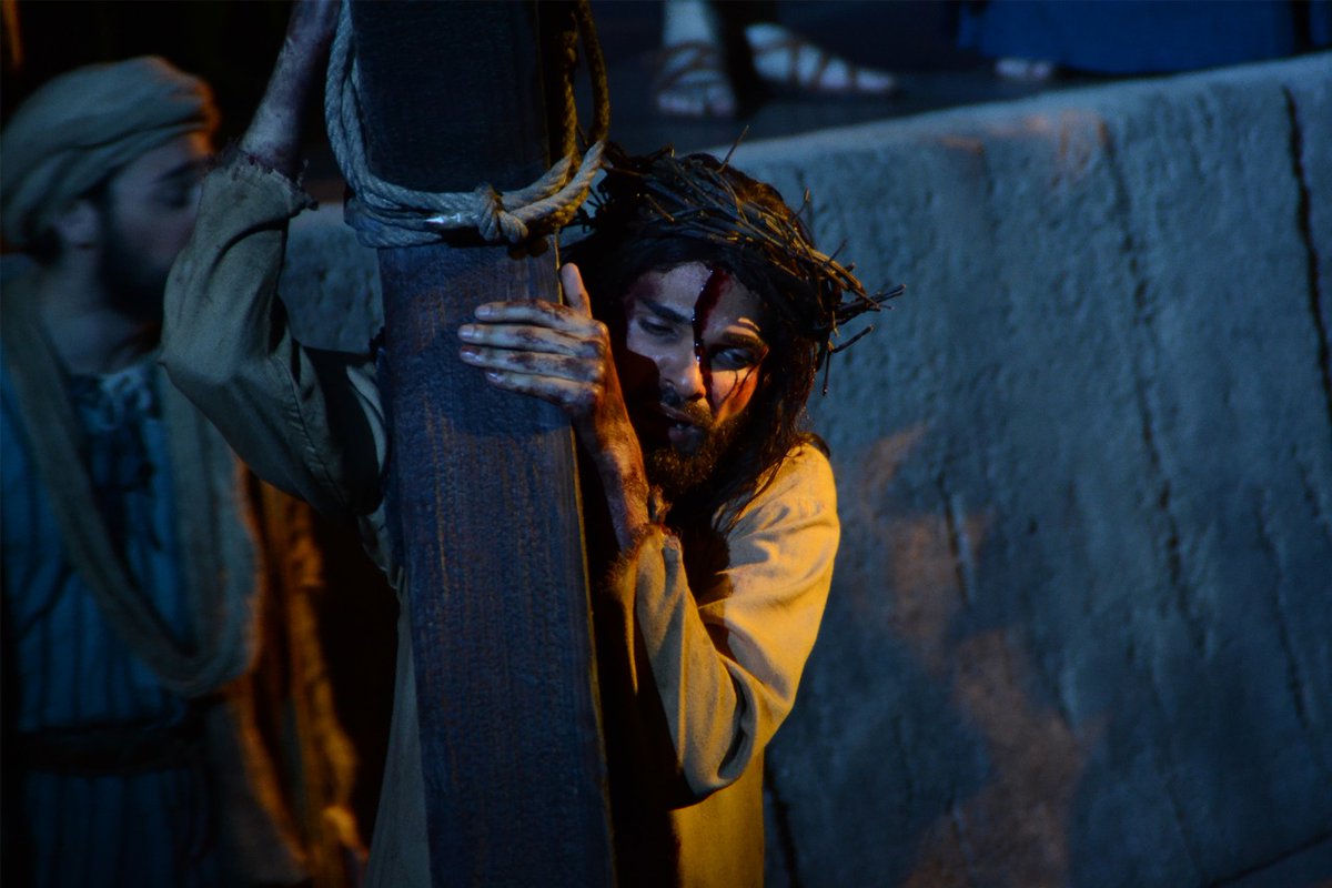 mike_massy's tweet photo. Those photos will forever be engraved in my memory.
Four years later, I can still feel the stage fright when playing this iconic role every night for 90 spectacles.
I felt the fear, but I did it anyway.
#JesusLeSpectacle
#MikeMassy https://t.co/UjbnXudscS