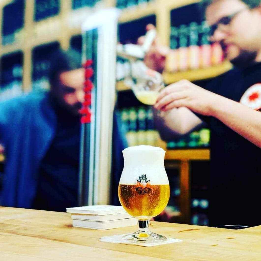 TheLilEmp's tweet photo. Wishing you all a safe &amp; sound Easter weekend 🐣💐

We can't wait to see you soon on our outdoor area with a cold Duvel in the sunshine ☀️🤞

#duvelontap #duvelUK #welovebeer #kingstreetBristol #kingstreetbeer https://t.co/g6O6llzswt