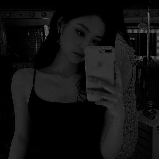 lauren athania tweet media