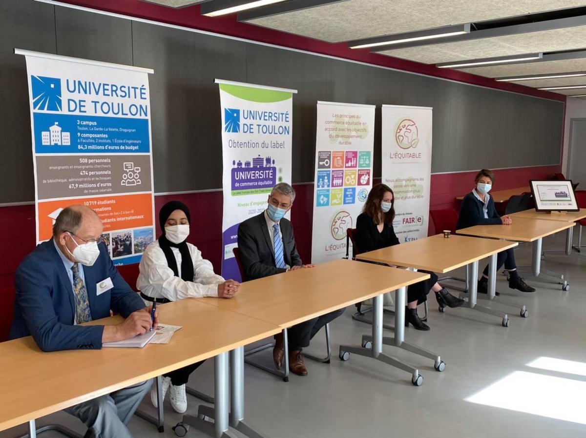 LEQUITABLE83's tweet photo. 👍🏻 Le label « Université de commerce équitable » a été décerné à l’Université de Toulon, 1ere université française à obtenir le niveau 2 à l’échelle de l’établissement !! 🥈
Ce label est attribuée pour 3 ans par Commerce Equitable France. 
#commerceéquitable #label https://t.co/9JTtIC3Wh8