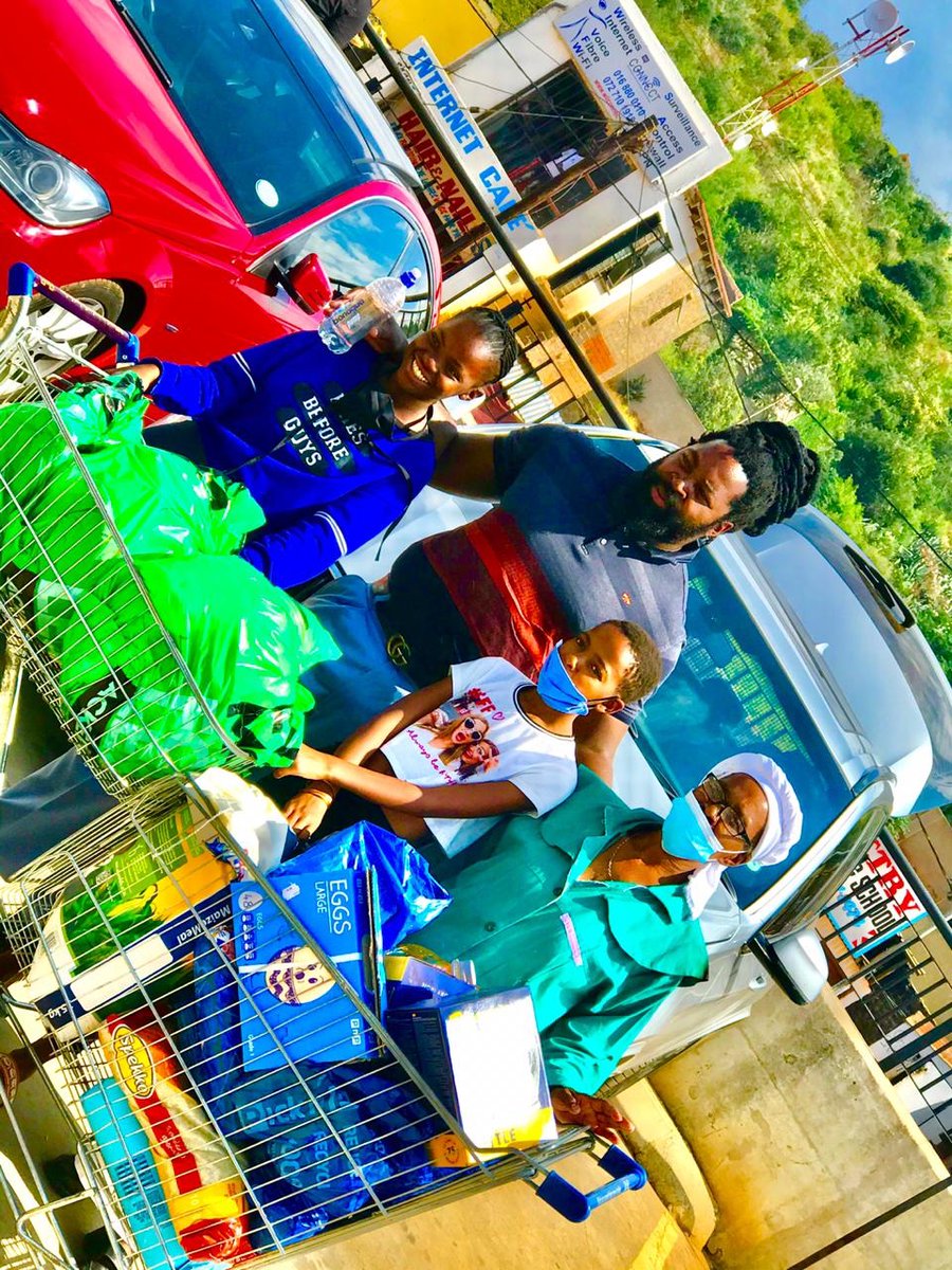 BigZulu_ZN's tweet photo. Mzukulu letha amanzi ukuthenga Coldrink ngiyafisa👏🏿Kodwa ikati lilele eziko sibonga umpefumulo masiphila 👏🏿
#inhlupheko👏🏿 https://t.co/zO2cNZzoUr