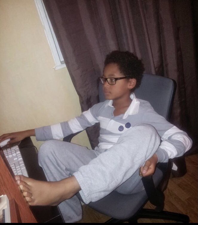 Pepito972mada's tweet image. #HelloChocoPS5 moi esperant gagner