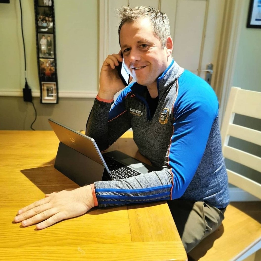 4x4x48's tweet photo. Yes Minister!

Massive thank to @fiannafailparty very own @ThomasByrneTD for his donation to the #4x4x48EasterChallenge. 

Thomas has pledged to run a few miles &amp; happy to support our drive to 10k for @autismie

https://t.co/PvfpM2e70o https://t.co/IG5HXL3jQD