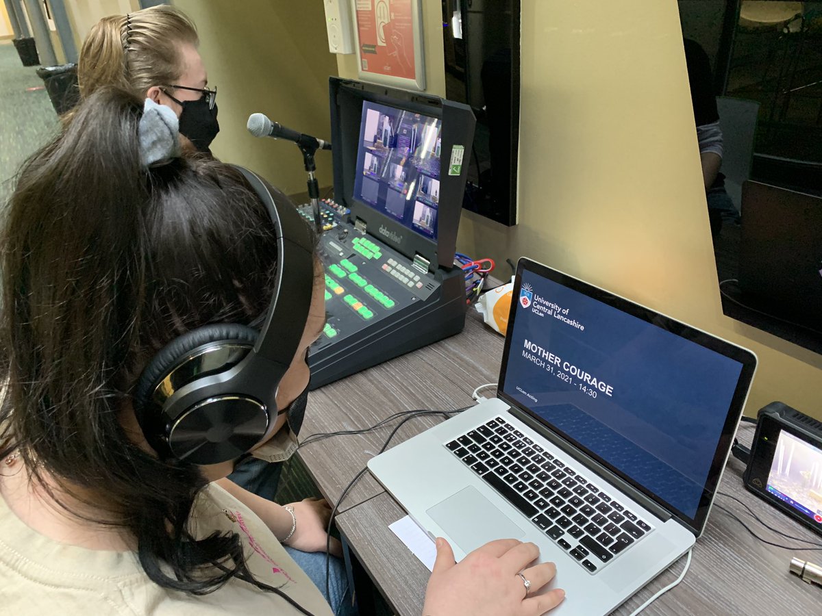 EHopkinsonmedia's tweet photo. Live streaming acting students this week 🎬 https://t.co/kVzaplWd9Q