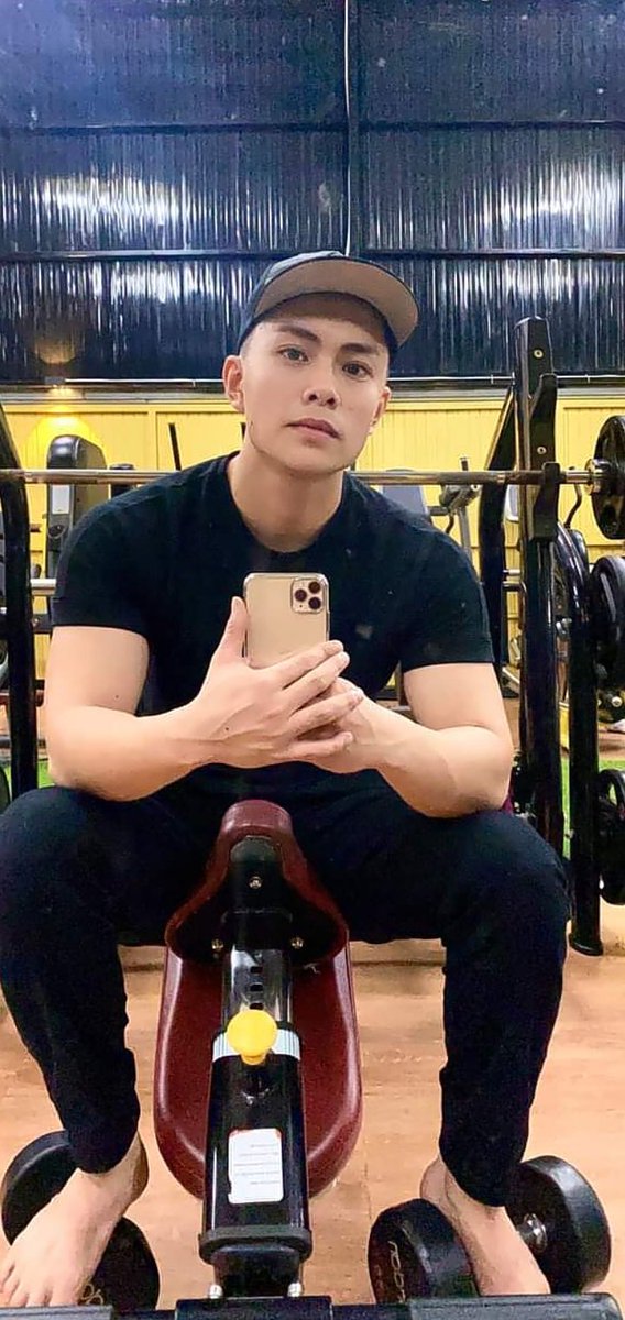 Nguyend43525774's tweet photo. Callboy trai thẳng PT gym , Dancer . Làm kín đáo . Liên lạc qua fb Lê Đình Dần . https://t.co/lQOz5mTsFX