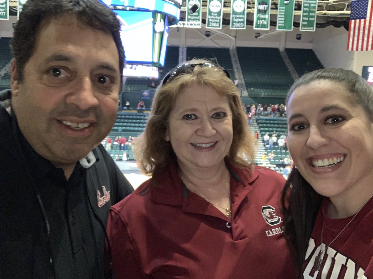 MsOxendine's tweet image. Let’s go Gamecocks! 🎉@GamecockWBB @2Chef4U #UAFanMural #FinalFour
