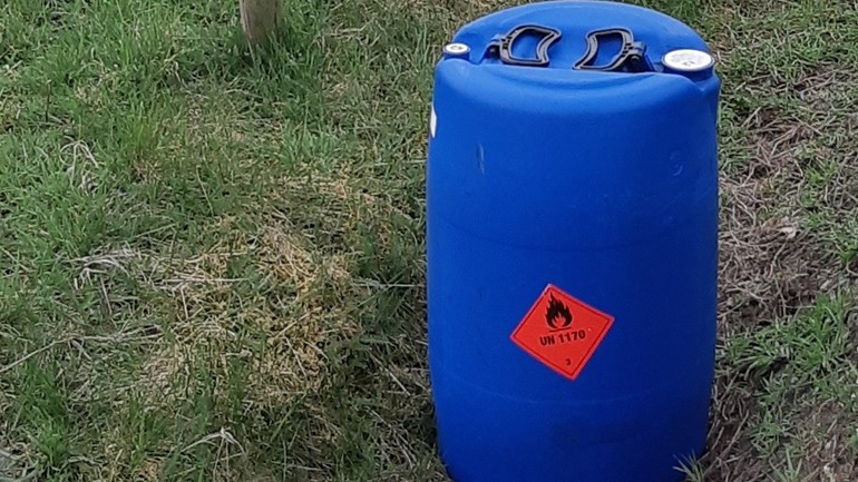 Politie vindt vat ethanol in Zeijerveen: link met drugsproductie?