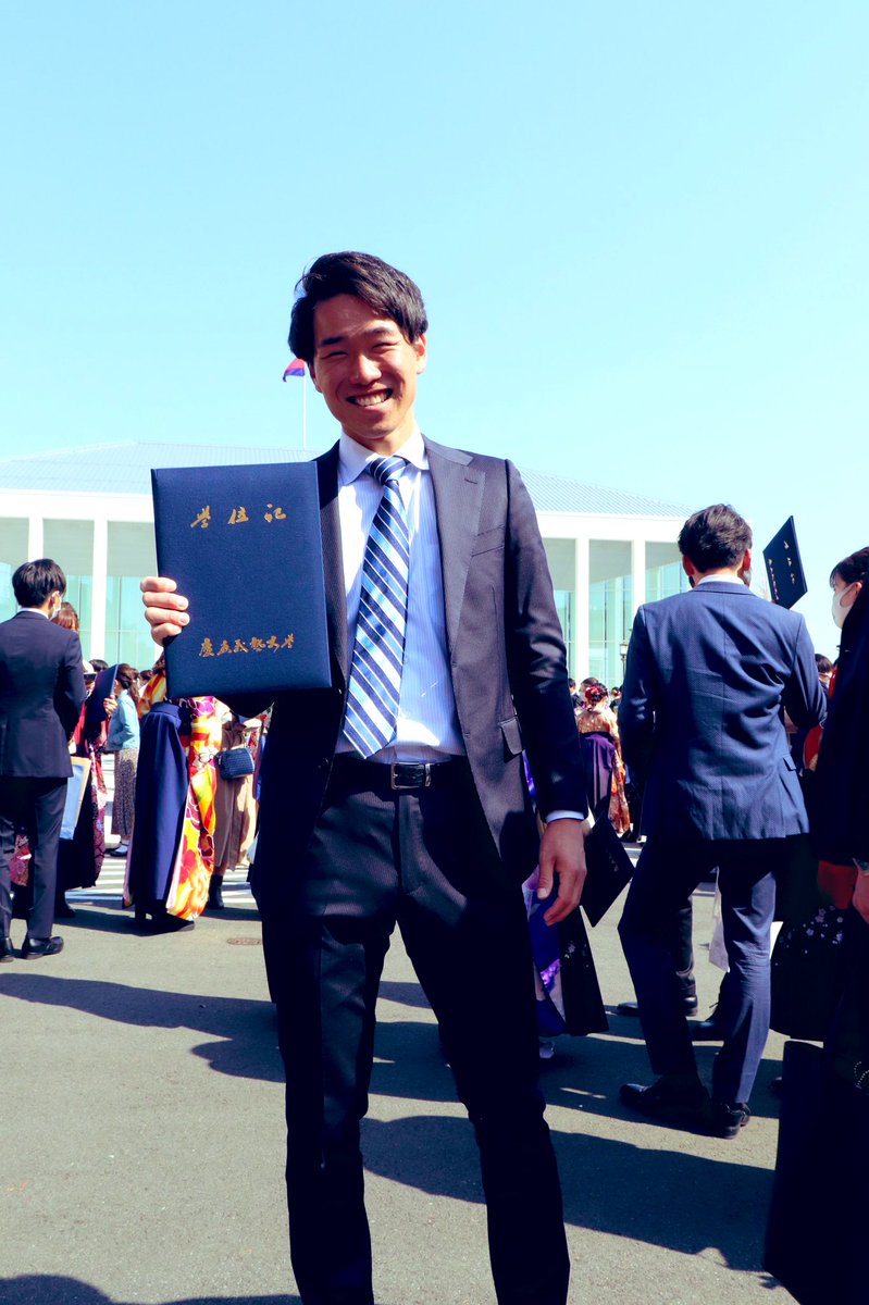 imamura_1123's tweet photo. こんにちは！！！！今村昌倫です。
4月1日より、プロテニス選手として活動することになりました。
厳しい状況が続いておりますが、自分らしく、自分のペースで頑張っていければと思います。
今後とも宜しくお願いいたします！！
写真不足。 https://t.co/9ggFBZOgA7