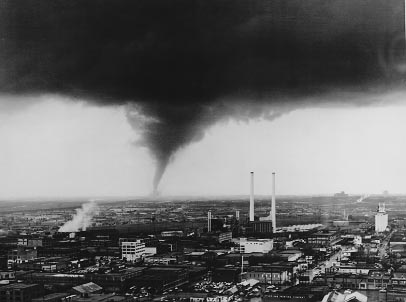 spann's tweet photo. OTD in 1957: A tornado moved slowly through Oak Cliff and West Dallas TX. It damaged 574 buildings, mainly homes, injured 200 persons, killed ten, and caused economic loss of $4 million. This tornado was among the most photographed and studied in history. https://t.co/h1b8vDLzku