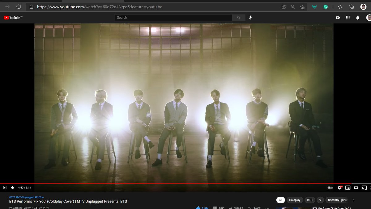 FroznColors's tweet image. Right, so I finally listened to this. youtu.be/60g72d4Nqss

And here are my thoughts about it as a huge #Coldplay stan and a musician-producer myself.

This is not a hate thread, pls don't hate on anybody in the replies.

#BTS #FixYou