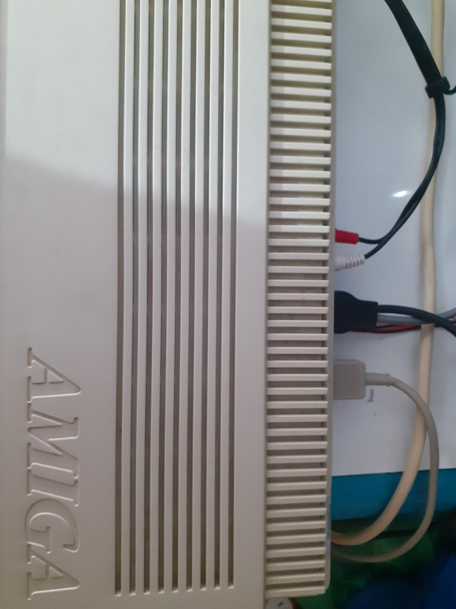 wolftec's tweet photo. @ghidraninja Thats why i still only use audio cables on my computer. https://t.co/In9hrmK8gJ