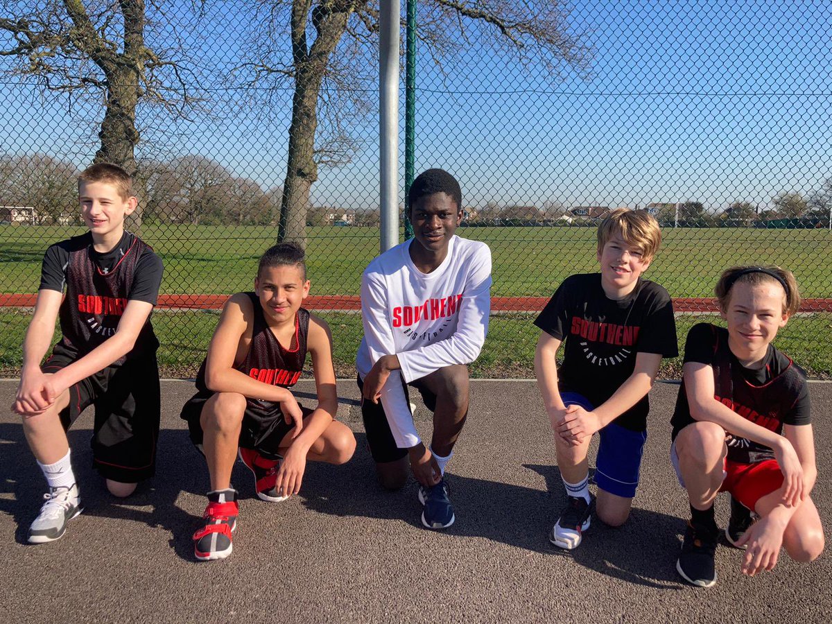 southsidehoops_'s tweet photo. In line with gov/BE guidelines, we’re finally back to balling🚀 If you are in year 10/11 or sixth form and would like to hoop on an outdoor court next week, please get in contact: southsiderocketsbasketball@gmail.com #TeamRockets https://t.co/hed6qaDQAH