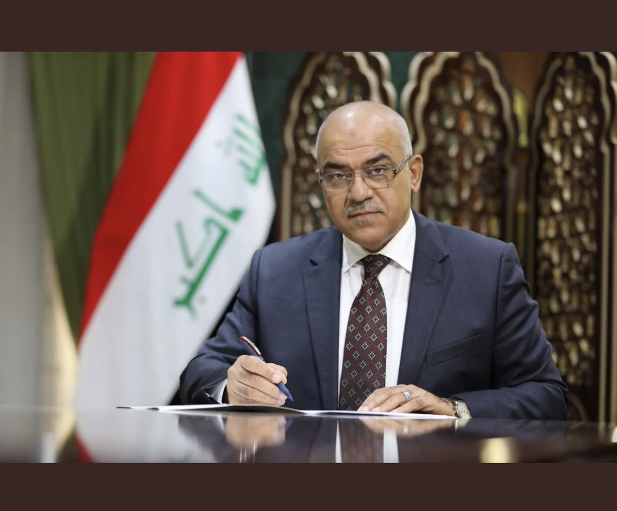 AliAljb69734547's tweet photo. منظمة اليونسكو هذا الشخص مجرم رغم عدم توفير التعقيم والبيئة المناسبة لتأدية الامتحانات وتزايد الإصابات ووجود طلاب مصابين بفايروس كورونا يجبرنا على تأدية الامتحانات حضوري 
#UNESCO_SAVE_US
انقذونا من الظلم 🙏 https://t.co/0JFye2iHDz