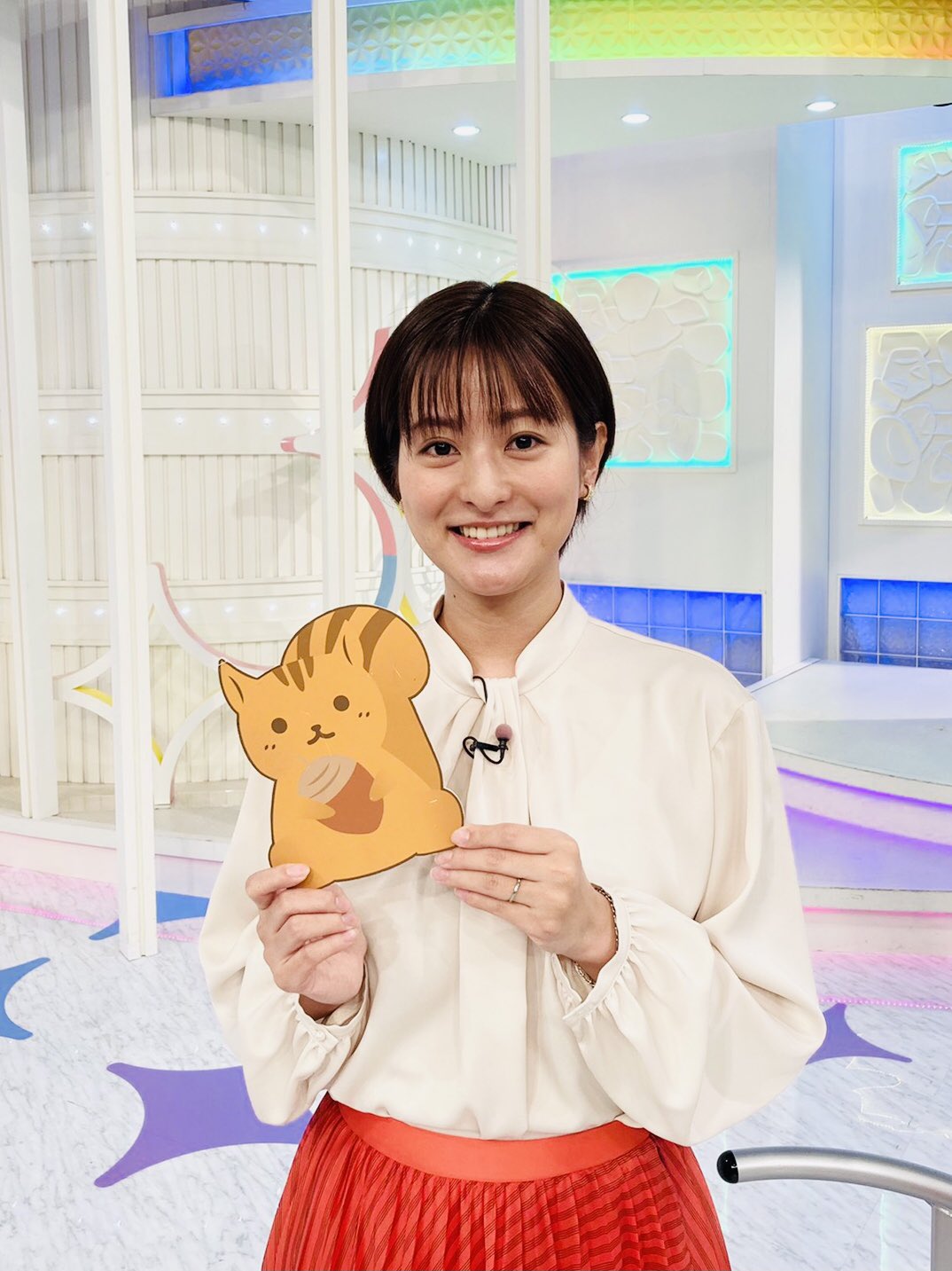 スッキリ 日本テレビ 徳島えりかアナウンサーとスッキりす かわいい 徳島アナウンサーが新mcに就任する シューイチ は この4月から放送11年目 11年入社の徳島アナウンサーと シューイチ は 同期 だそうです 徳島えりか シューイチ 岩田