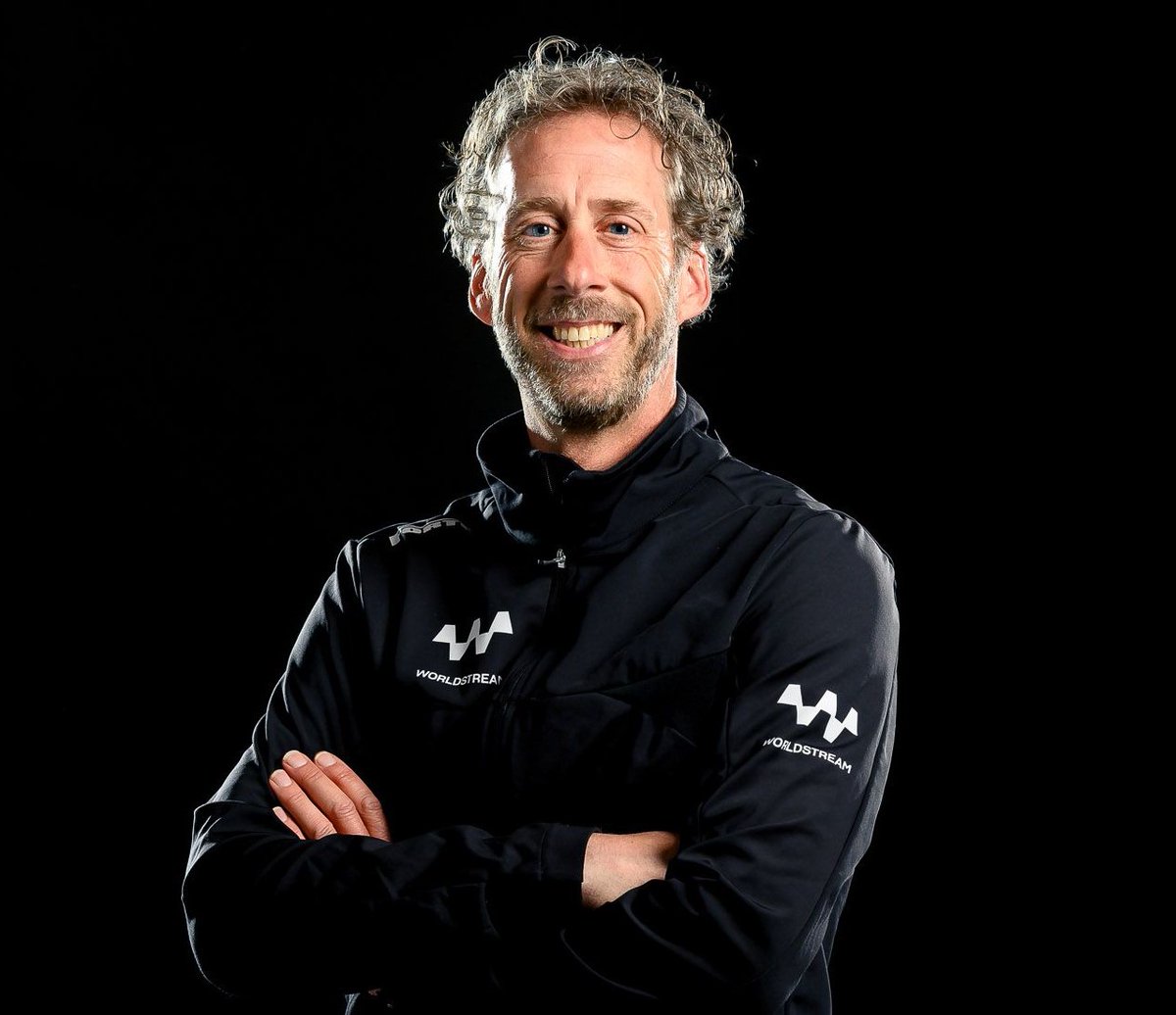 💬 Rutger Tijssen gaat komend seizoen aan de slag als hoofdcoach van Team Worldstream. 'Ik merkte de afgelopen jaren dat ik het begon te missen'

>> schaatsen.nl/nieuws/2021/ap…