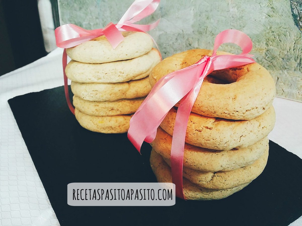 ROSQUILLAS DE SEMANA SANTA AL HORNO,MUY FIT 😃DALE RT 🔃Y ❤️
VÍDEO RECETA
 👇👇 👇👇 👇👇 👇👇 👇👇 👇👇
youtube.com/watch?v=d4FVTx…
INGREDIENTES ROSQUILLAS:
1/2 sobre de levadura.
2 cucharadas de canela.
La ralladura de 1 limón.
250 gr. azúcar blanco.
#SemanaSanta2021 #rosquillas