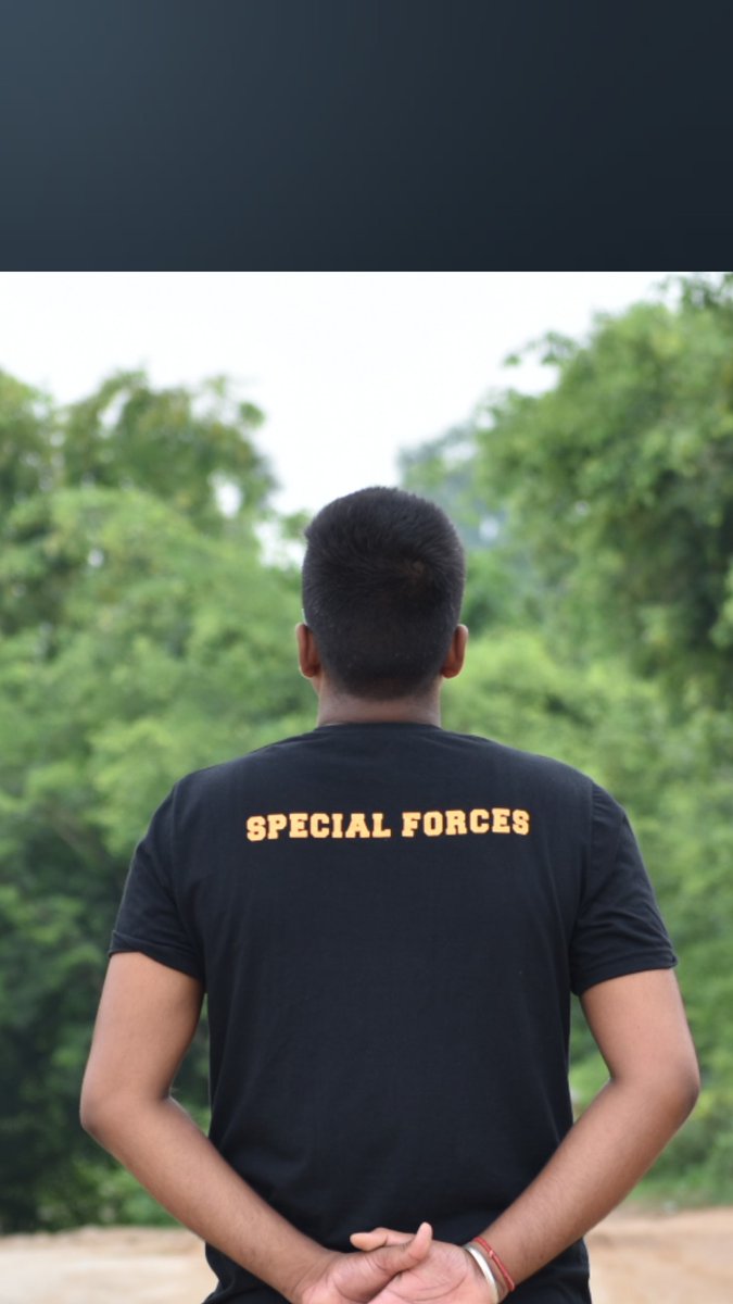 दौर कभी खत्म नहीं होता हम शेरो का
     जिसने मोहब्बत देश से की हो  jai hind 🇮🇳