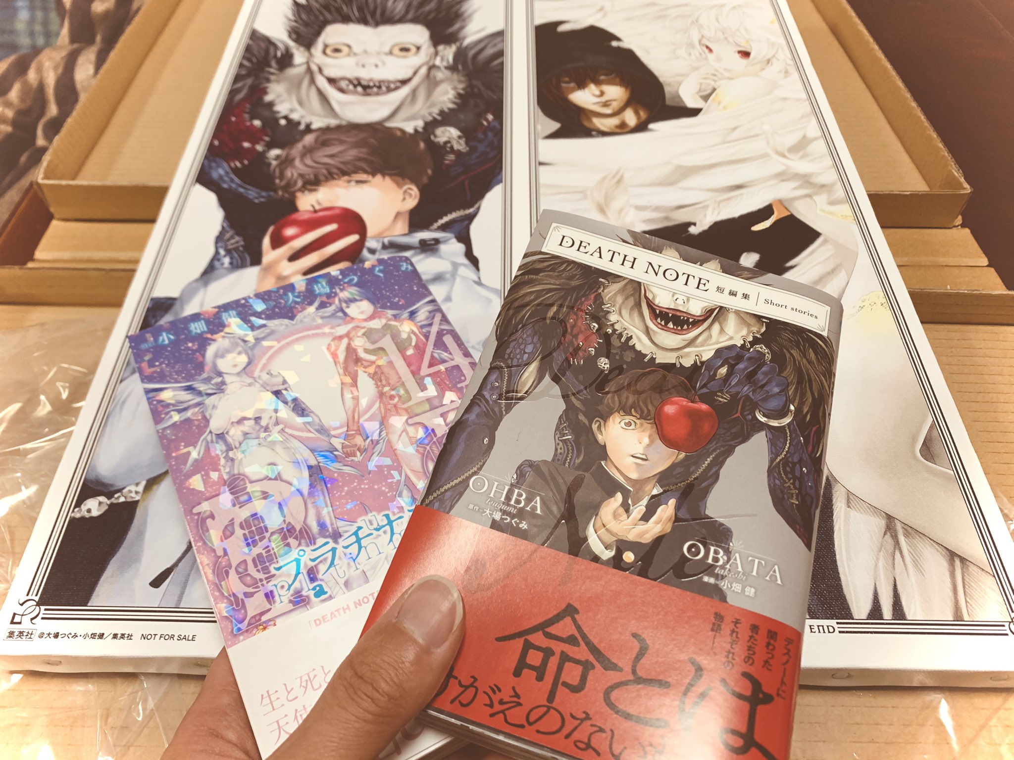 Pikayan つぼっこ プラチナエンド アニメ化 Deathnote 短編集 発売記念連動プレゼントbコース70名に当選 コラボアートボード でっか ラスト衝撃すぎてまだ気持ちの整理できてないけど小畑健 先生の美麗イラストがこんな Pikayan つぼっこ プラチナエンド アニメ化 Deathnote 短編集 発売記念連動プレゼントbコース70名に当選 コラボアートボード でっか ラスト衝撃すぎてまだ気持ちの整理できてないけど小畑健 先生の美麗イラストがこんな