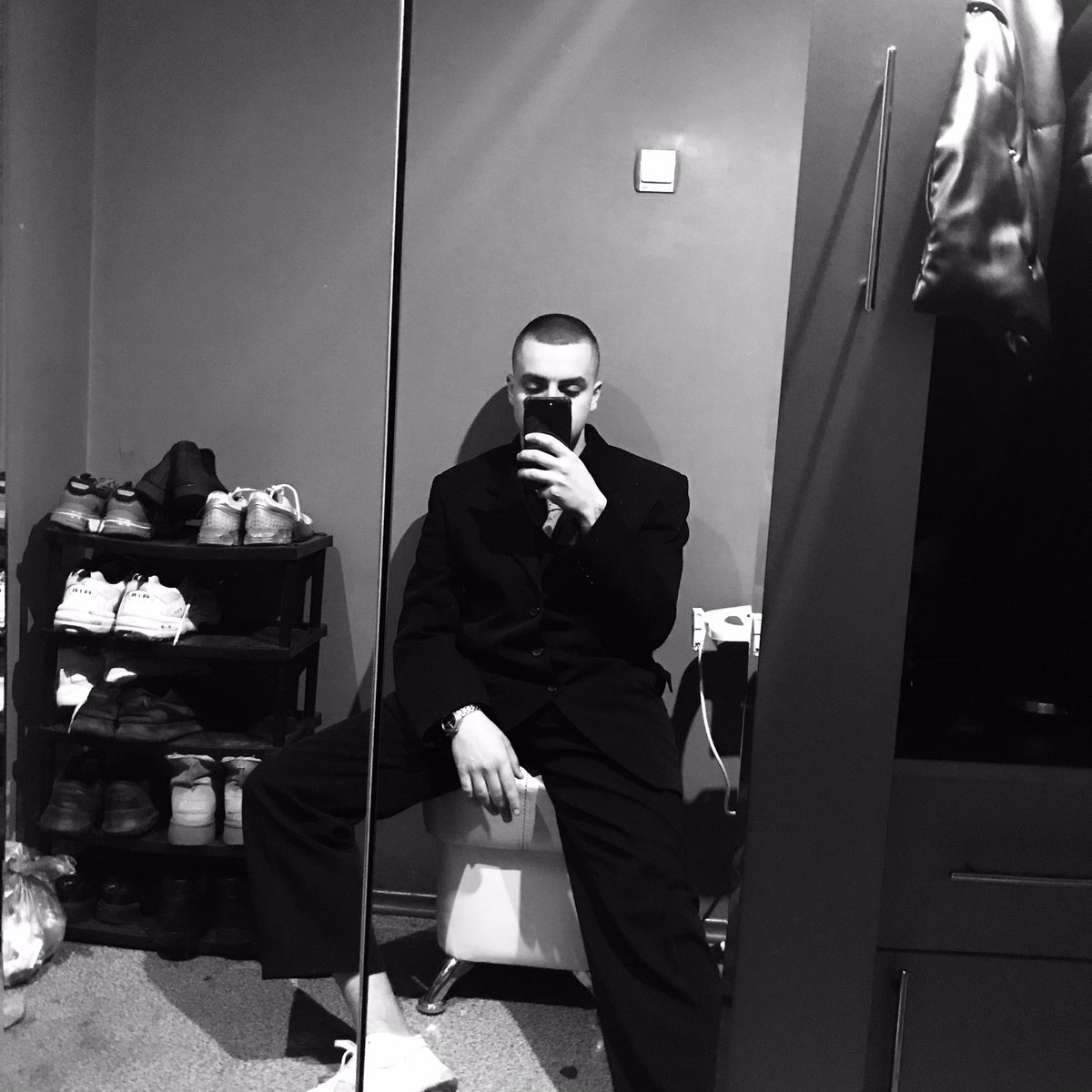 Xlopets_Pets's tweet photo. приколдэсная фото4ка👽
кому ещё нравится обувь на фоне?) https://t.co/yqpmkkdgXM