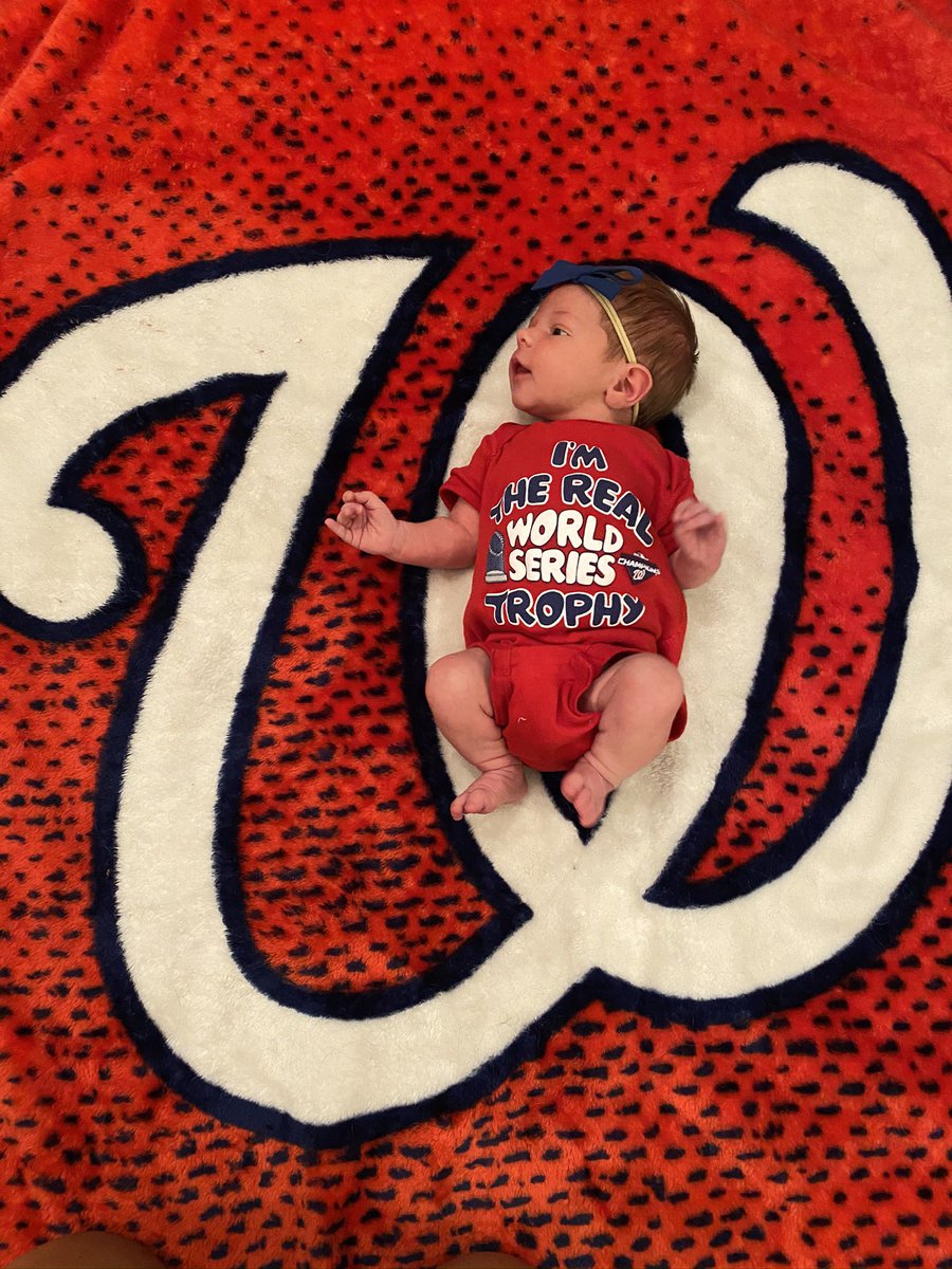 Lyndz_Lu's tweet photo. How it started ➡️ how it’s going 

@Nationals @masnNationals https://t.co/WR2zNfttqz