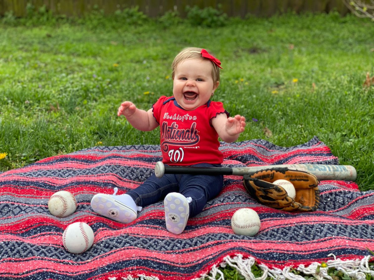 Lyndz_Lu's tweet photo. How it started ➡️ how it’s going 

@Nationals @masnNationals https://t.co/WR2zNfttqz