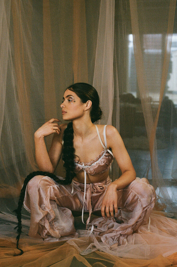 Metal_Magazine's tweet photo. Shape-shifting Amsterdam artist Noha Saré exorcises her personal demons on beautifully choreographed visual clip for new track ‘Lost’ out today.
https://t.co/dbPvegppWC https://t.co/ROjNKsKmQD