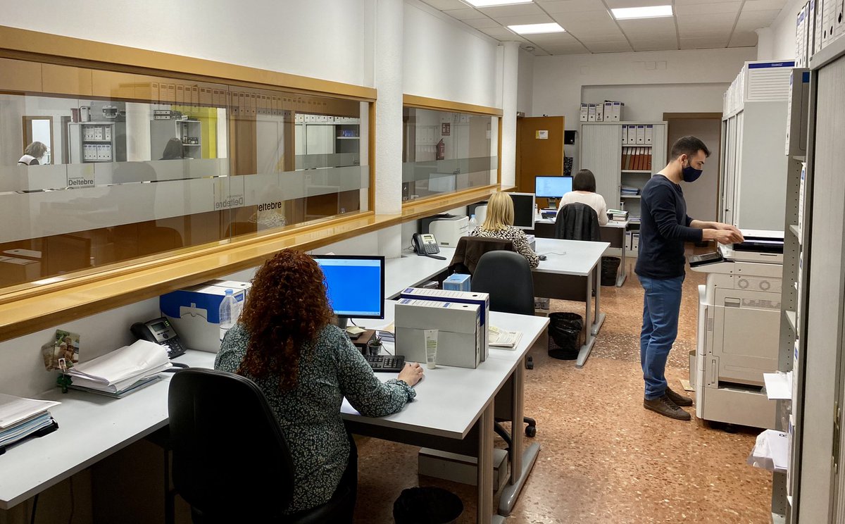 lluis_soler's tweet photo. Un #DivendresSant amb màxima operativa i col•laboració personal @ajdeltebre per registrar al•legacions ciutadanes #PlanDelta @mitecogob. Moltíssimes gràcies a totes i a tots per fer que dies que esperem de festa s’acabin convertint en dies de servei públic pel #DeltaFutur!💫 https://t.co/Y1Xq2pjuVZ