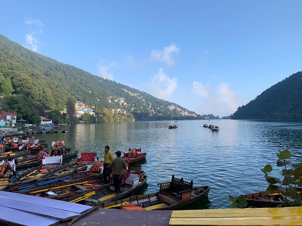 Kumaon_'s tweet photo. Nainital District is also called Land Greens &amp; Blues because of lush green forests- valleys &amp; clear blue sky

The most prominent of the lakes is Naini lake

Nainital Lake forms the nub of the beauty of Nainital

#Nainital #NainitalLake #Uttarakhand #नैनीताल #उत्तराखण्ड #nainilake https://t.co/LNRq7fEcQB