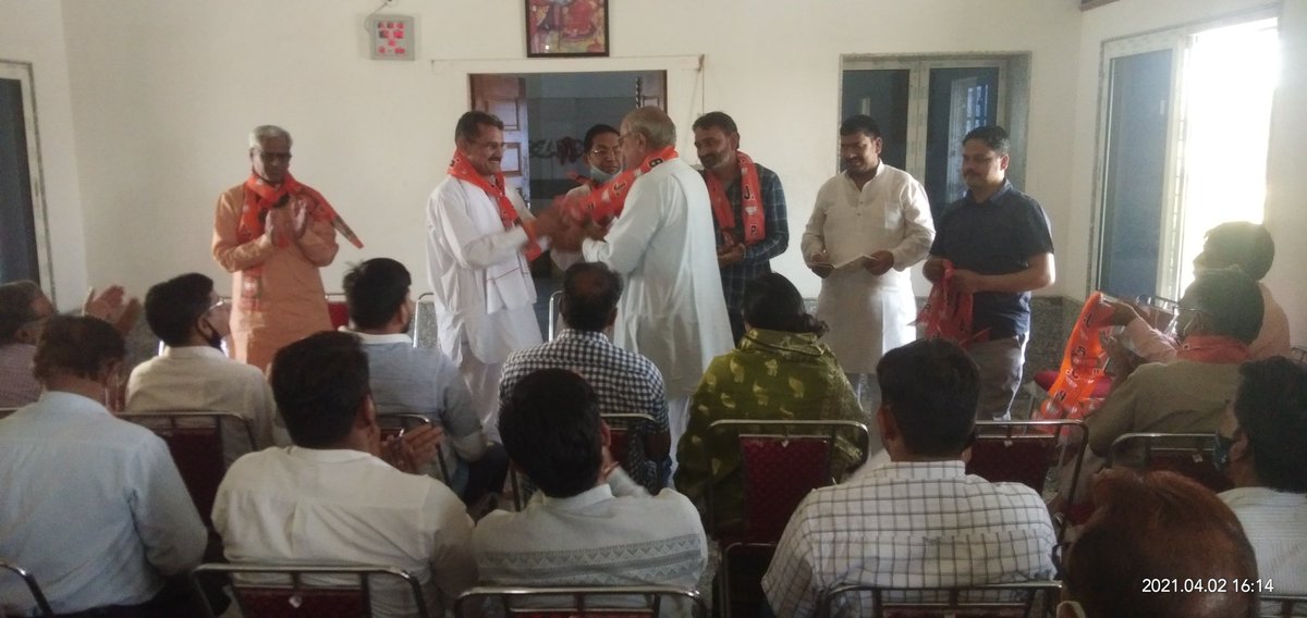 madhorambjp's tweet photo. सुजानगढ उपचुनाव को लेकर सुजानगढ नगरपालिका के सभी पार्षदग़ण एवं पार्टी के कार्यकर्ताओ की बैठक ली।बैठक में घर घर जनसम्पर्क करने की चर्चा की
@DrSatishPoonia @BJP4Rajasthan
#Sujangarh
#byElaction https://t.co/t526jekRJI
