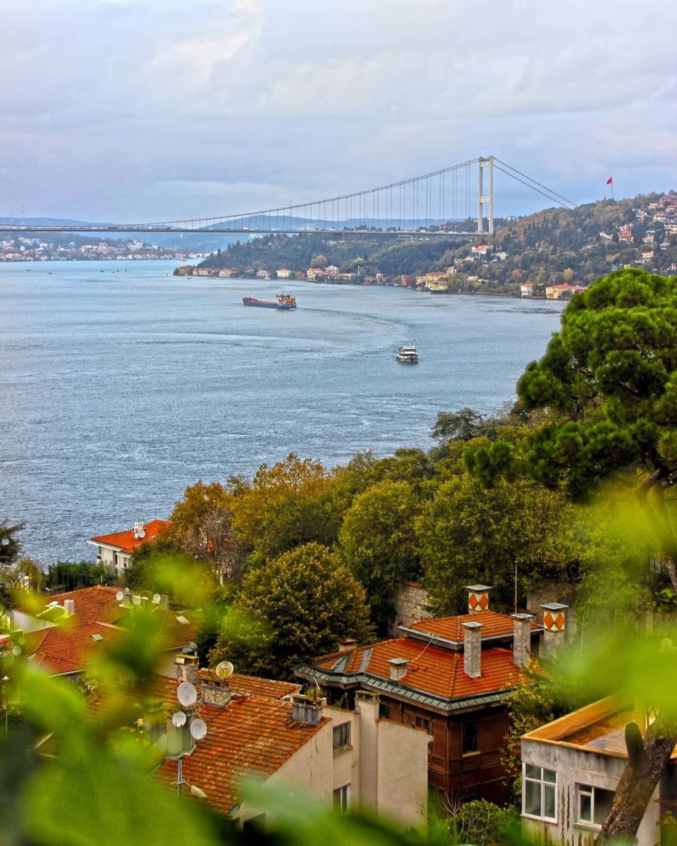 mekancu's tweet photo. İstanbul bugün tam gezmelik ☀️ Pandemi olmasaydı Cuma olması da ekstra mutlu ederdi 🙈 Bugün ki rotamız #Kandilli👇⁣⁣#İstanbul https://t.co/x6zQe65Jmo