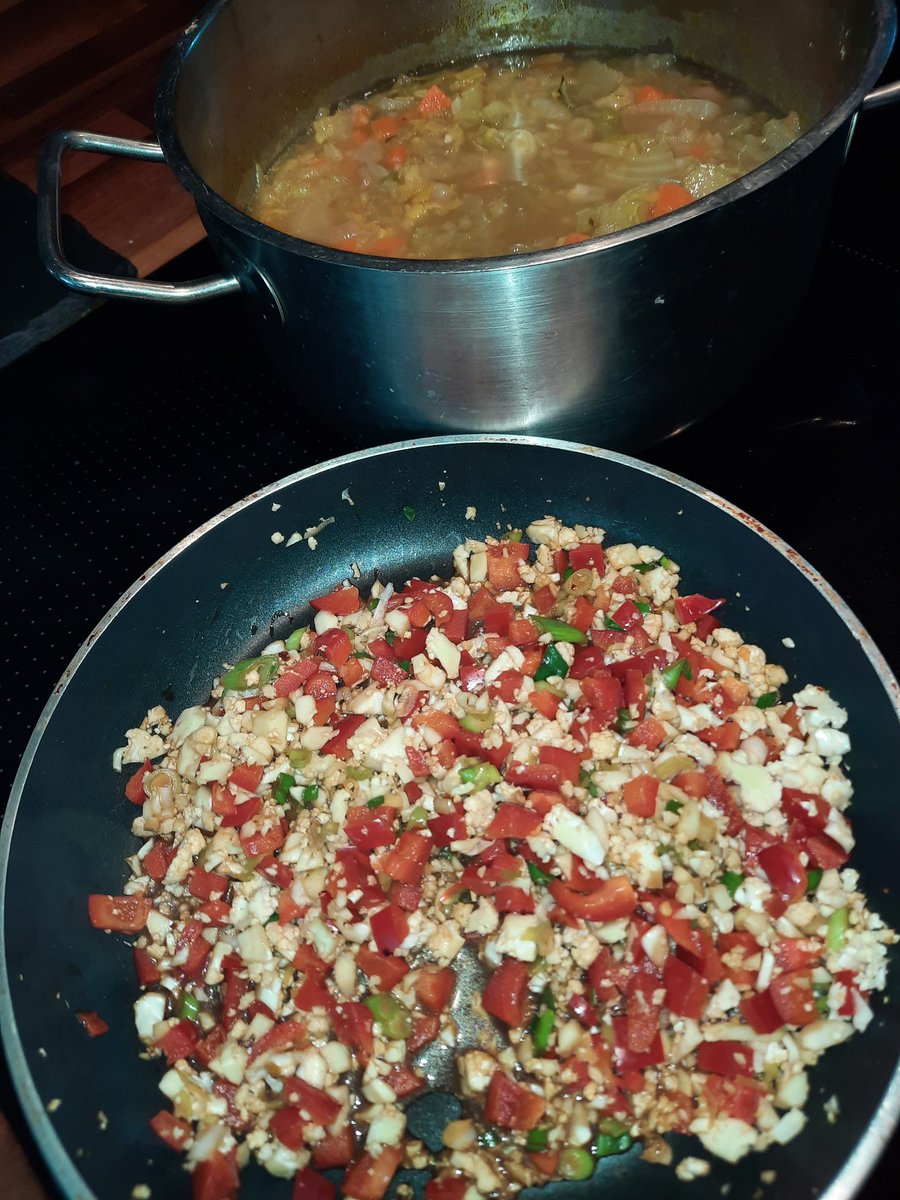 anniebelle1's tweet photo. Chinese style cauliflower fried rice #dukan https://t.co/qpn3wpXcPq