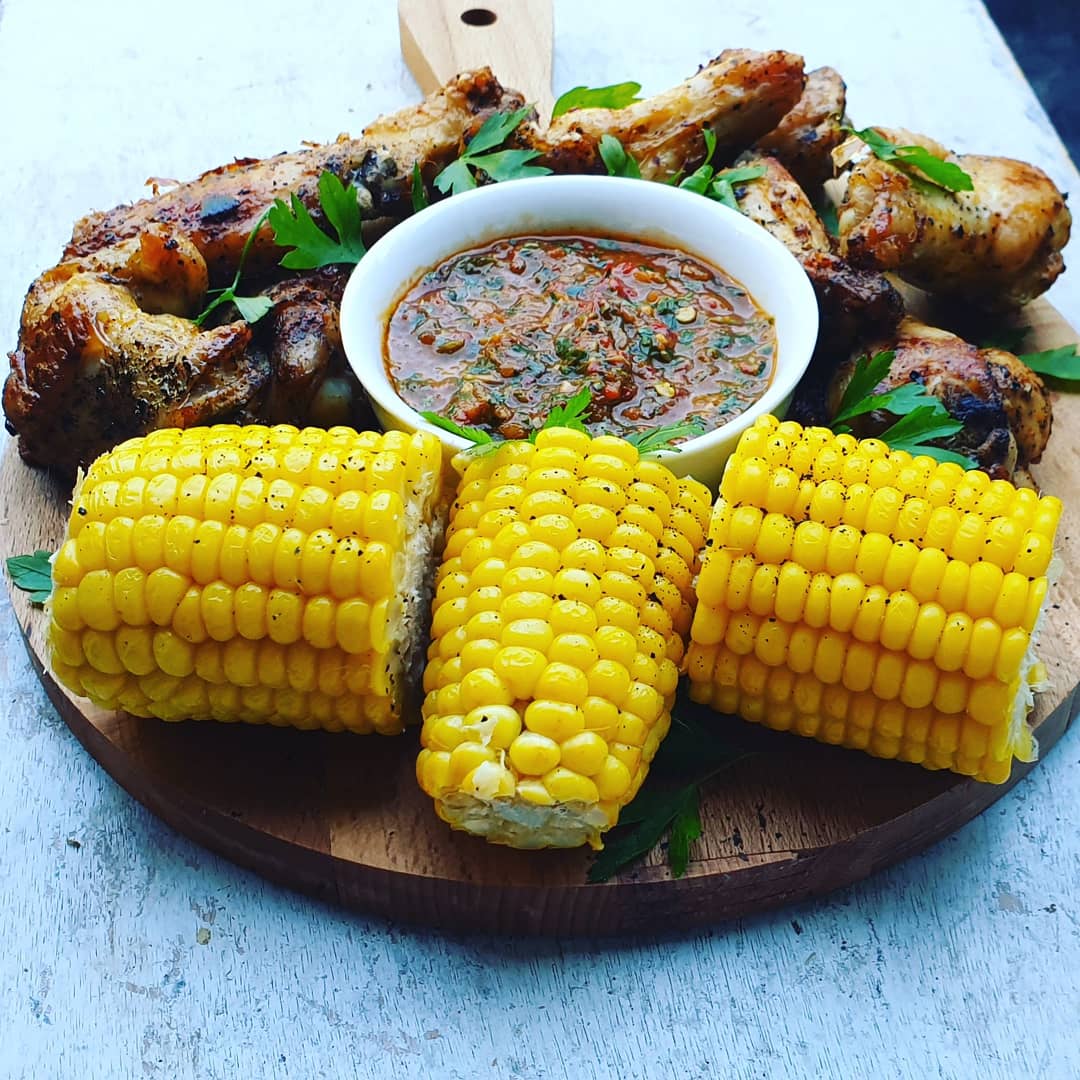 kokkiescooking's tweet photo. Corn on the Cob #recipe on https://t.co/4jNR6yoC5z #food #foodpics #foodie #yum #cook #cooking #homecook #homemade #homecooking #foodporn #comfortfood #healthy #healthyfood #kokkiescooking #americanfood #corn #cornonthecob #buttercorn #maize #mais #mexicanfood #corncob https://t.co/0UVax3jKUt