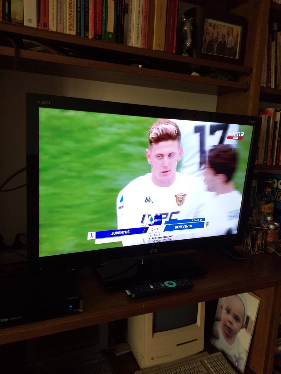 panchodondo's tweet photo. Adolfo Gaich aprovechó el error de un defensor y le ganó él solito, con su equipo recién ascendido, a la Juve de Cristiano Ronaldo. Me emociona el Tanque.
#SemilleroCuervo @SanLorenzo #OrgulloCuervo @San_Lorenzo https://t.co/hvJDmy4pij