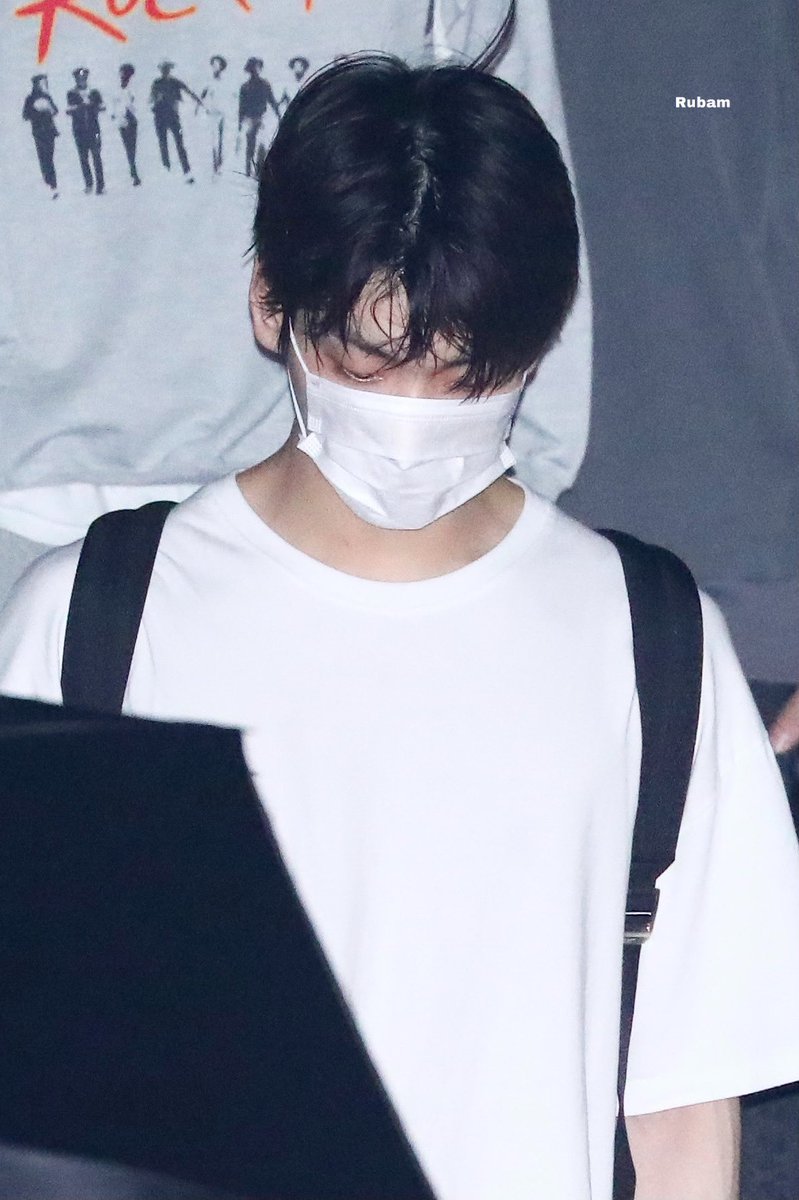 313Rubamm's tweet photo. 210320
퇴근 🐰
@TXT_members 
#수빈 #TXT_수빈   #SOOBIN  #TXT_SOOBIN  #투모로우바이투게더   #TXT  #TOMORROW_X_TOGEHTER https://t.co/IJpKwYnEaq