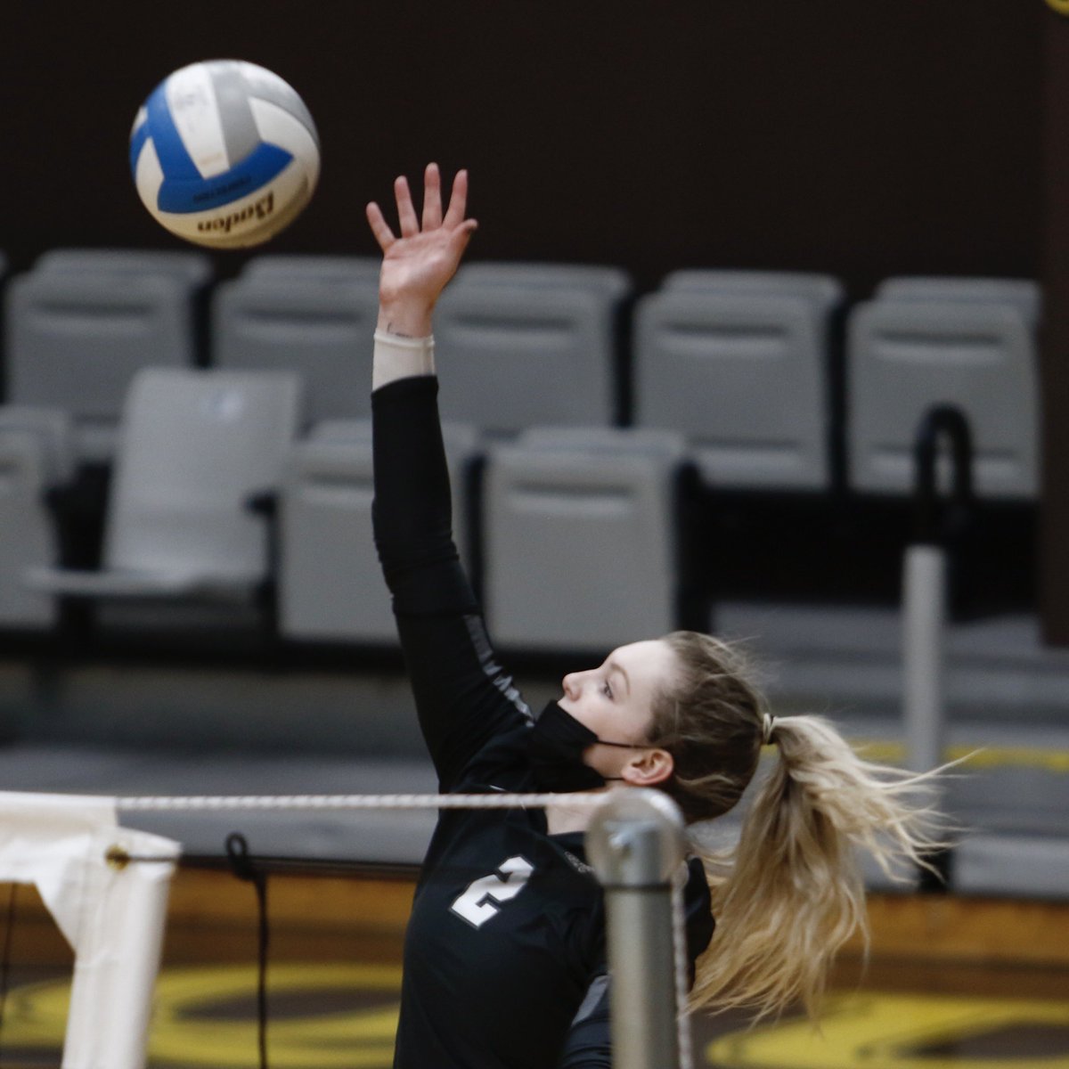 SchuckSports's tweet photo. A weekend sweep continues to show the high level of trust @QUHawksWVB has created. https://t.co/1an6gTUA8n https://t.co/cLHY27bCDB